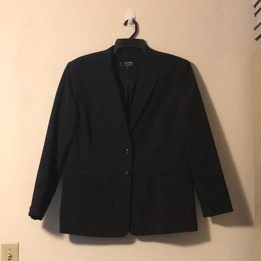 Size 18 Black & White Pinstripe Levine Blazer